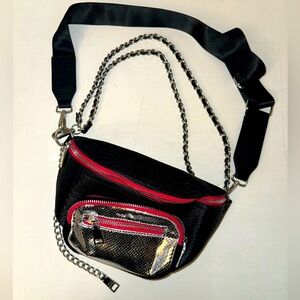 Steve Madden BSUMMIT Convertible Belt Bag